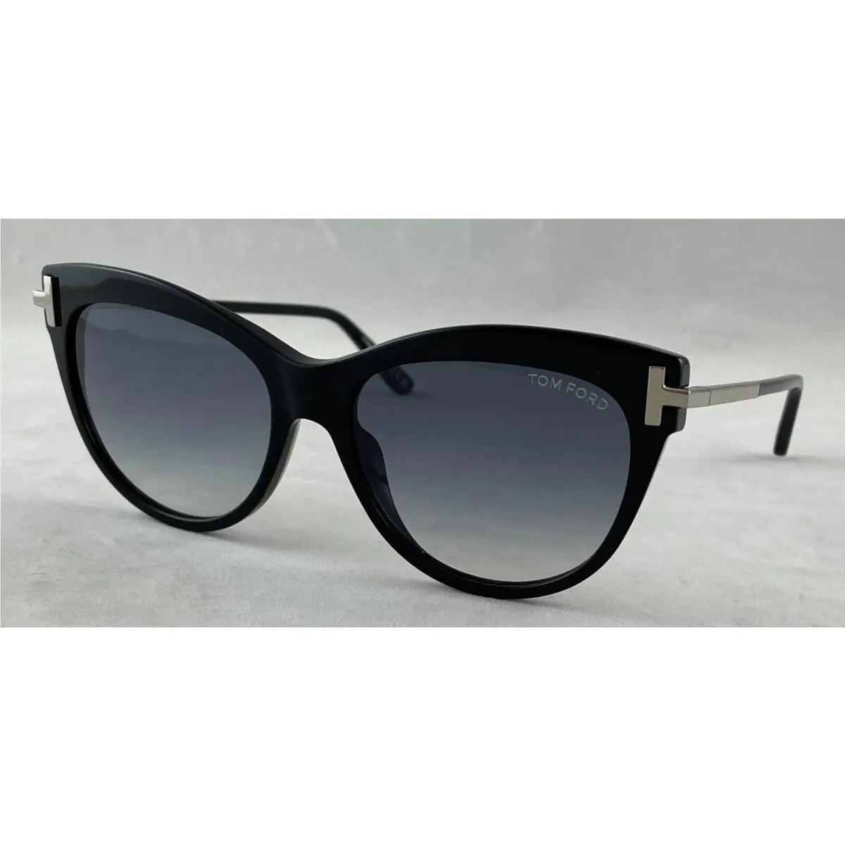 Tom Ford Kira TF821 TF 821 01B Black Sunglasses Frame 56-16-140