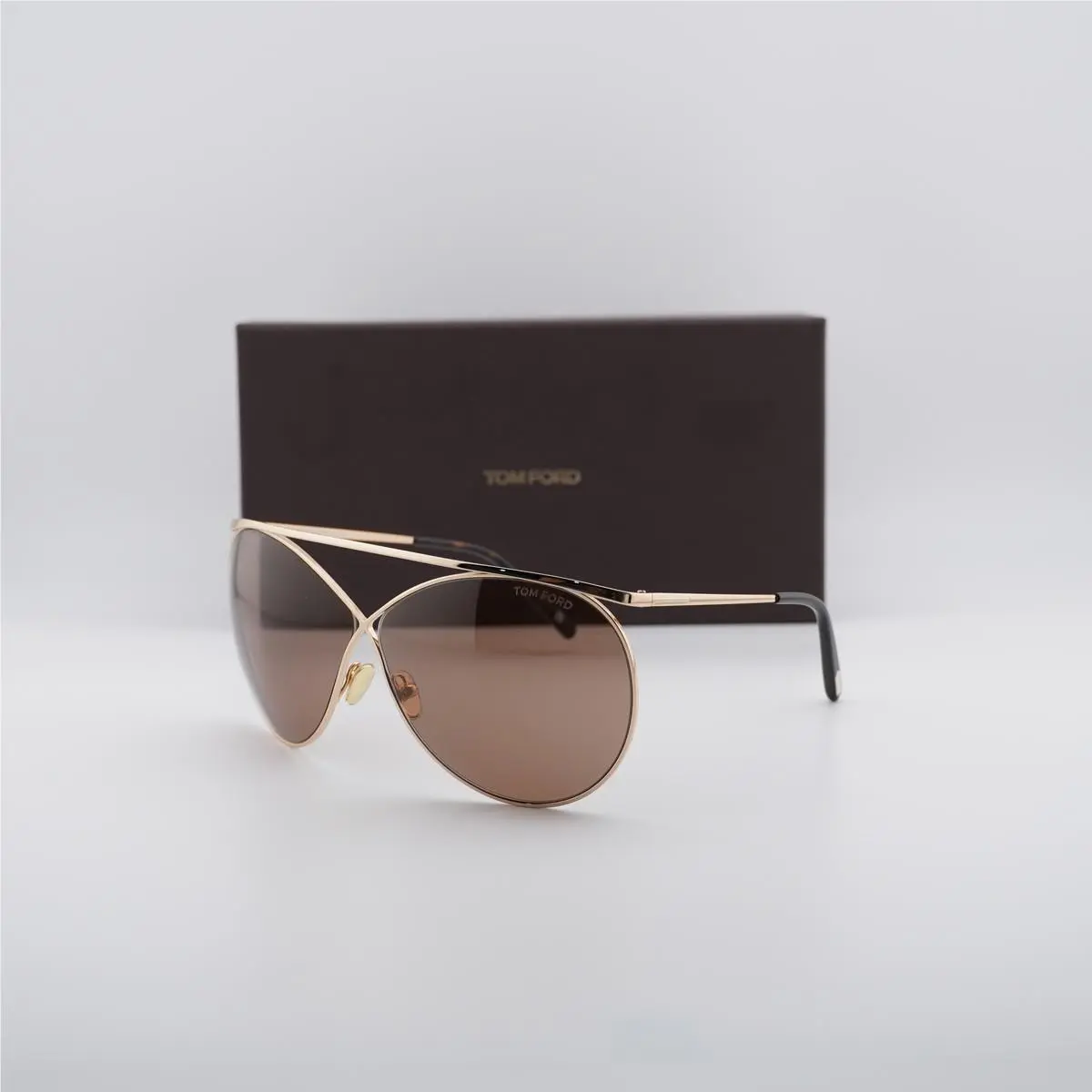 FT0761 28Y Shiny Rose Gold/pink 67-8-130 Sunglasses by Tom Ford