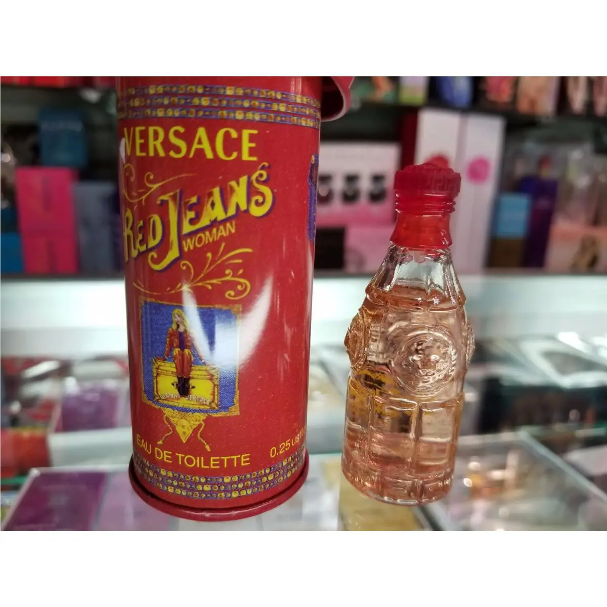 Red Jeans Edt Eau de Toilette Spray For Women 2.5 oz .25 oz IN Can .25 oz / 7.5 ml EDT by Versace