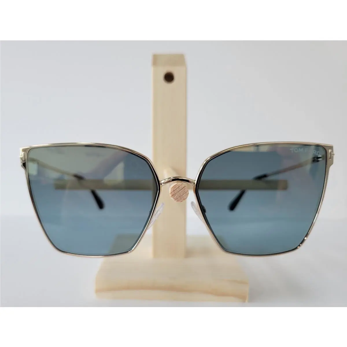 Tom Ford TF-653 Helena Sunglasses 28V Women`s