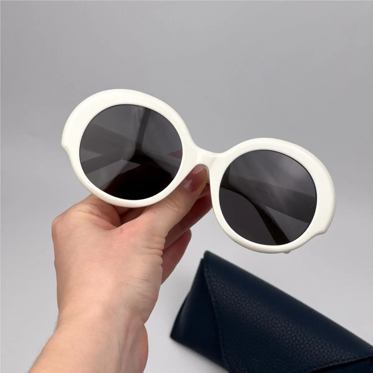 Women Sunglasses Ivory Grey Round LW40135F 25A by Loewe