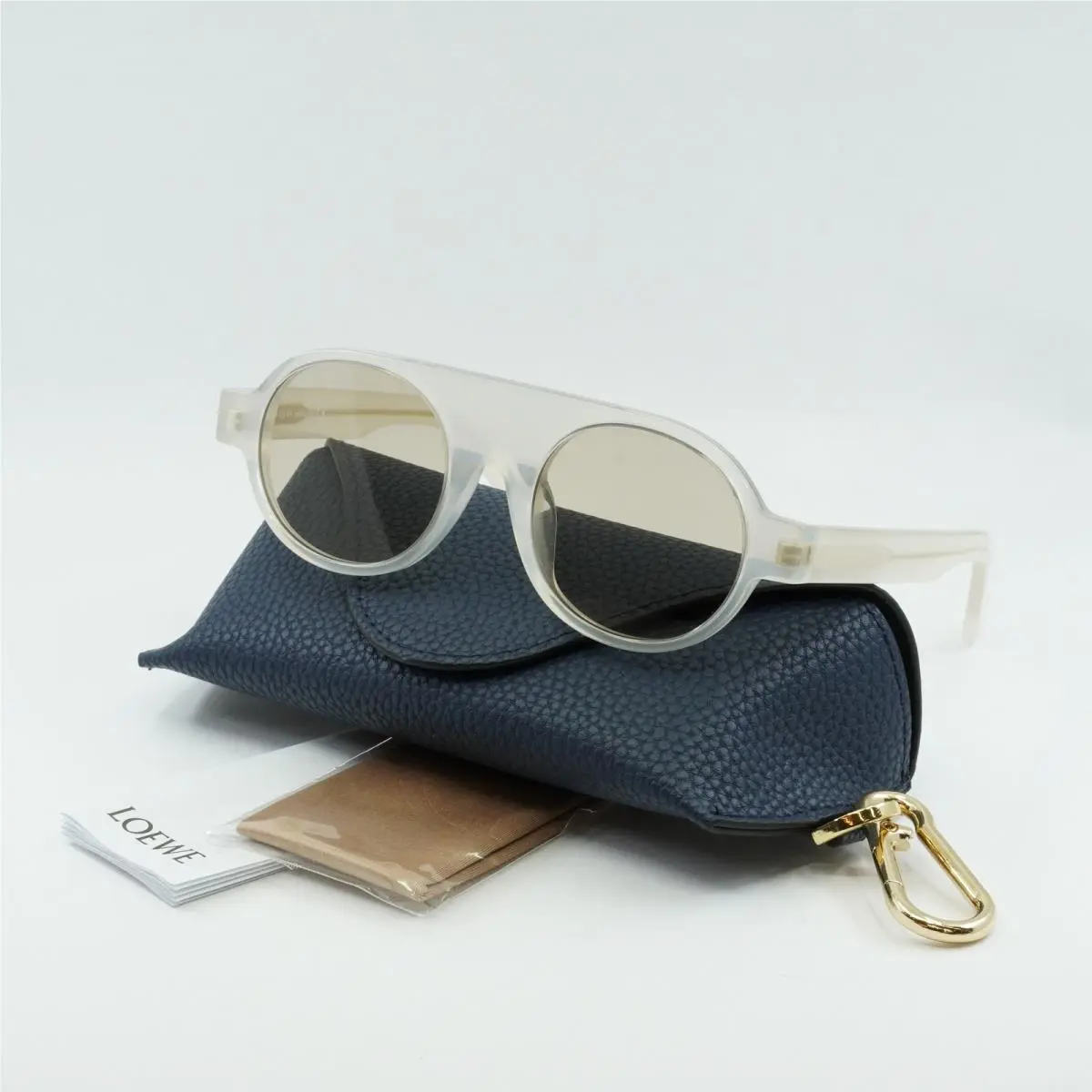 LW40020I 21E Translucent White/brown 48-23-145 Sunglasses by Loewe