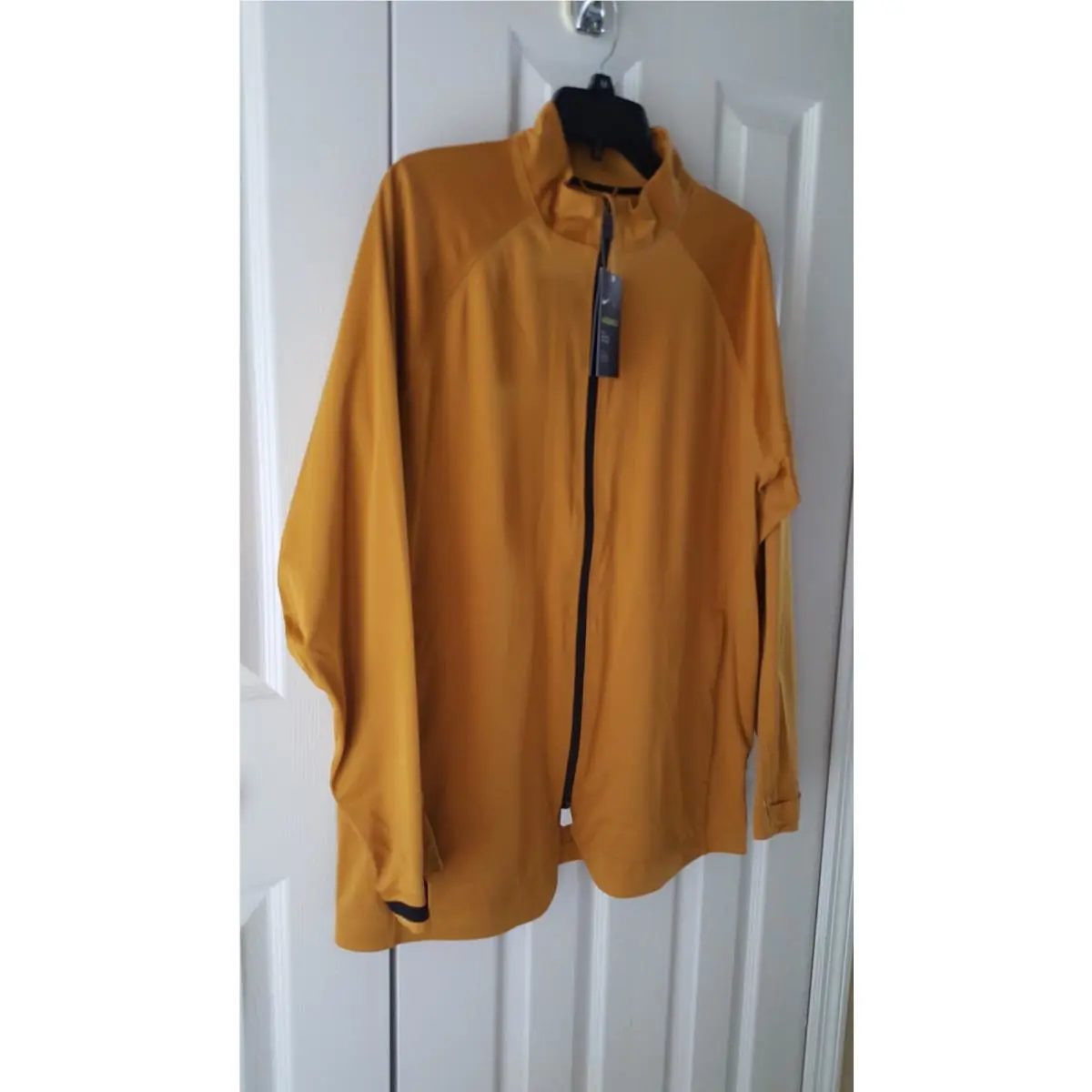 Nike clothing - Gold 2