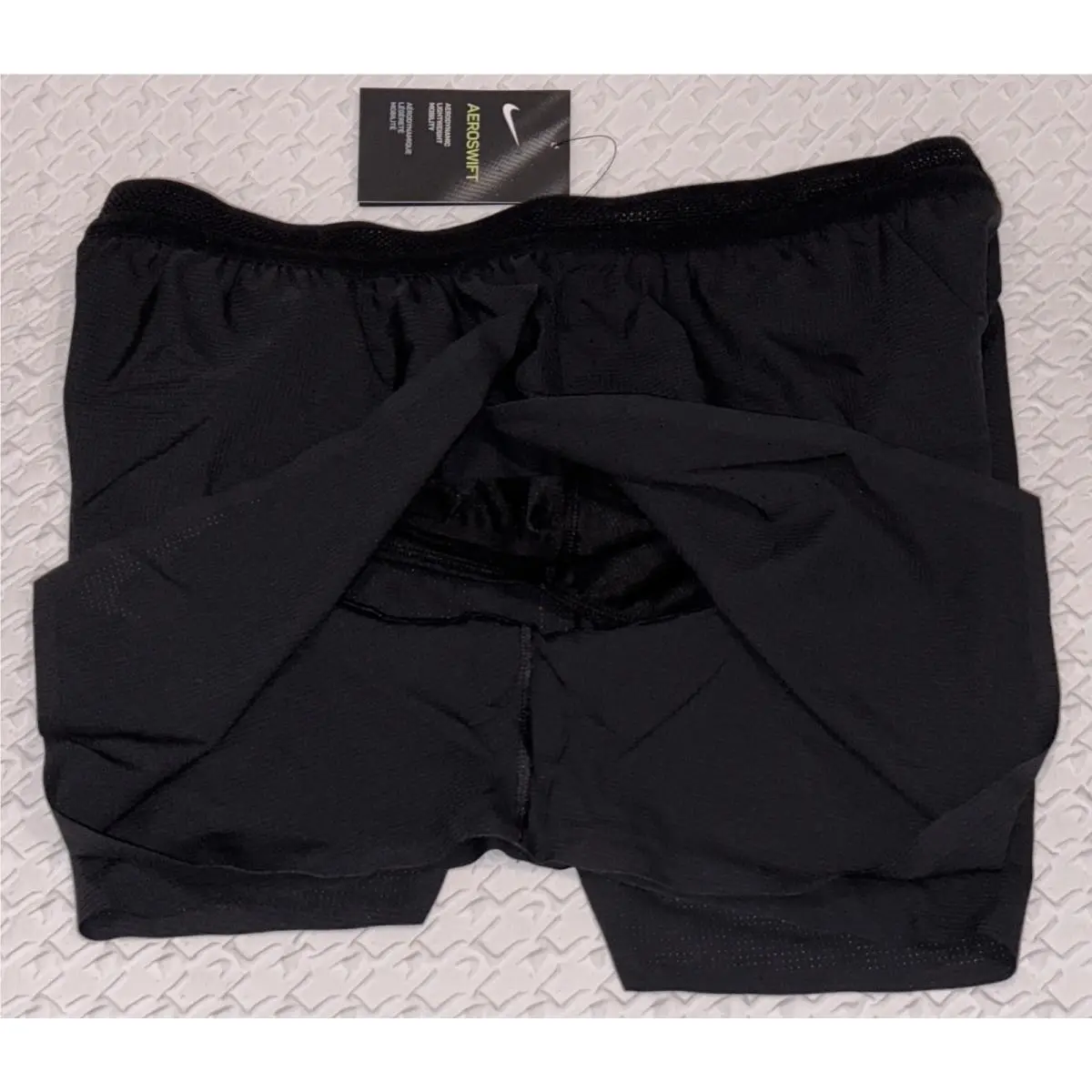 Nike clothing - Nike Aeroswift 4