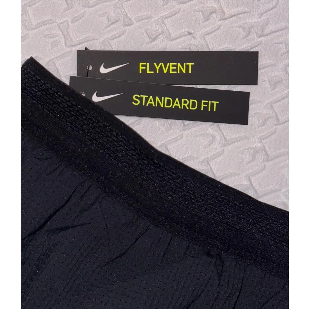 Nike clothing - Nike Aeroswift 4