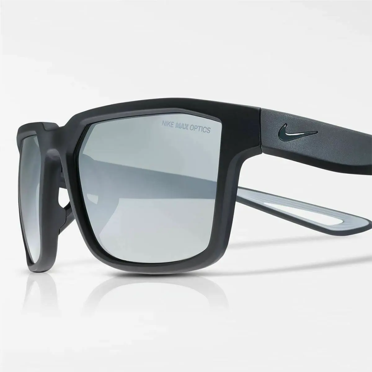 Nike sunglasses (UPC: 888507828439)