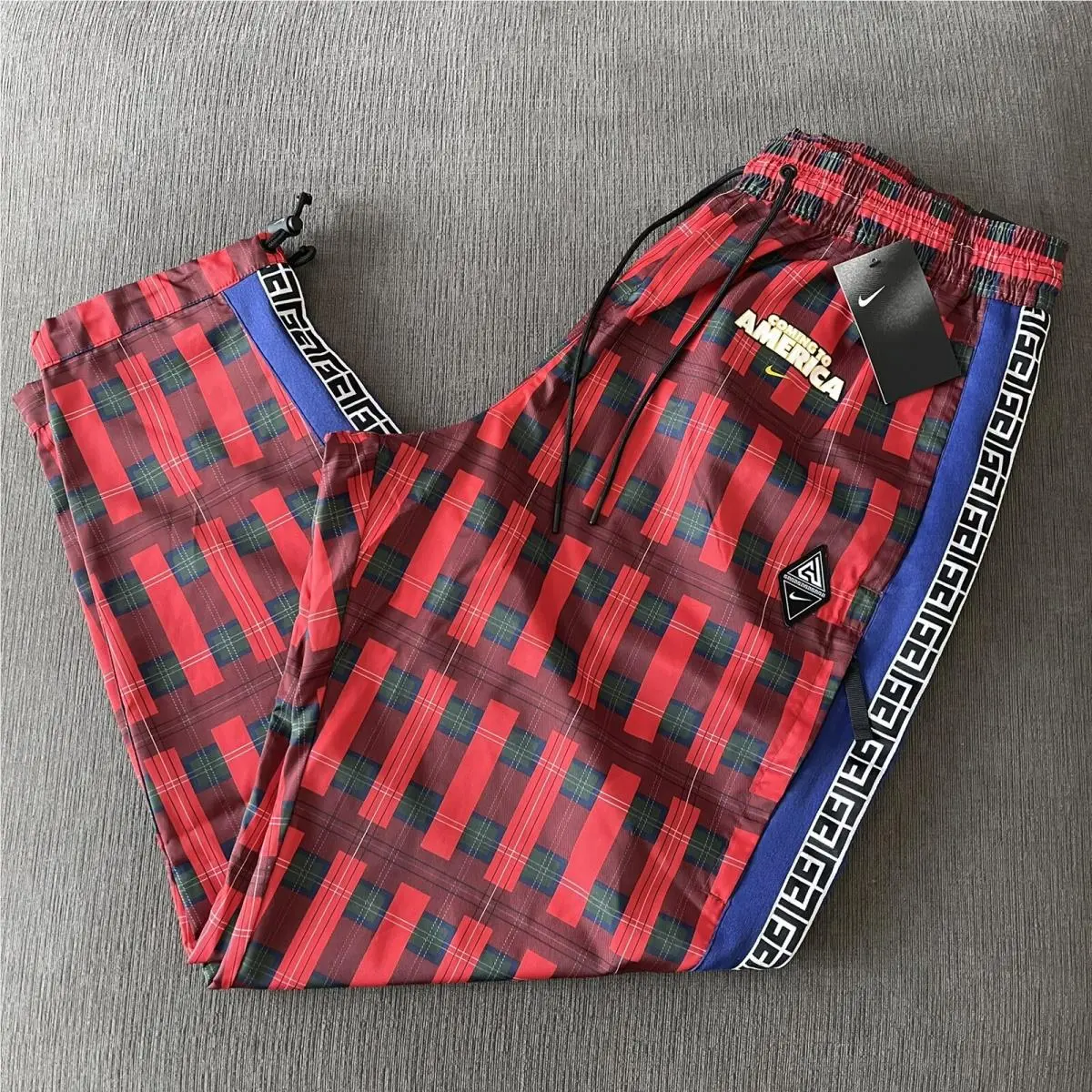 Nike clothing - Nike CW4756-657 - CW4756-657 - Red 16