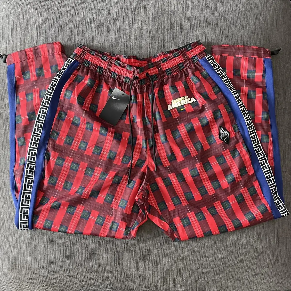 Nike clothing - Nike CW4756-657 - CW4756-657 - Red 18