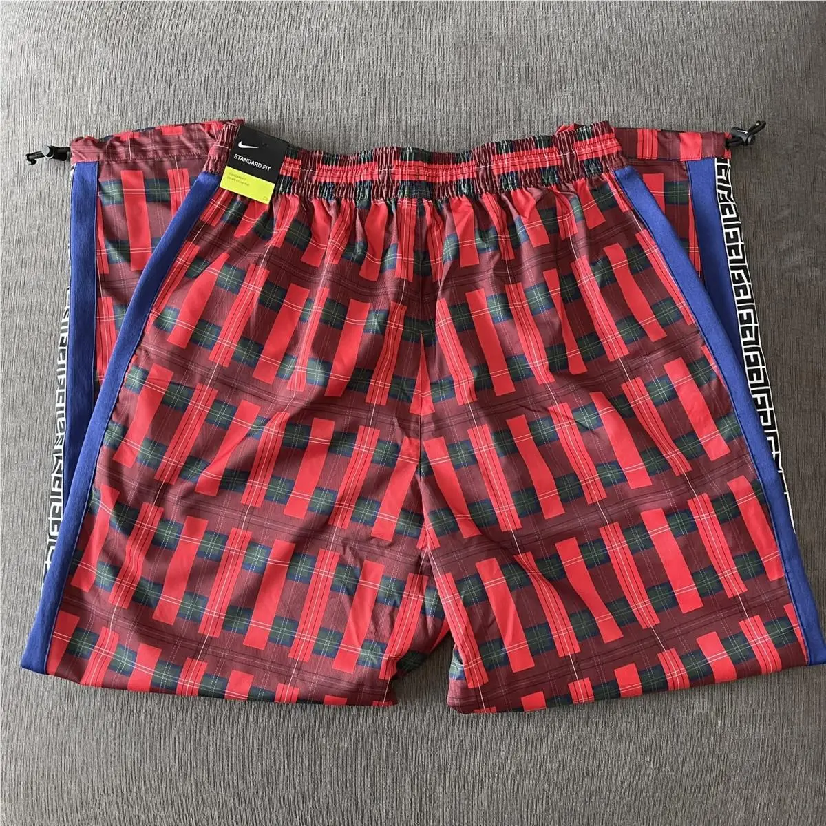 Nike clothing - Nike CW4756-657 - CW4756-657 - Red 19