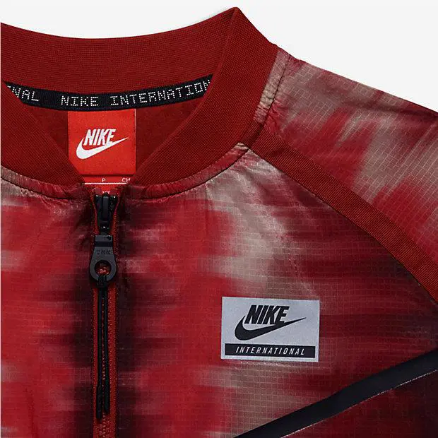 Nike clothing - Red 1