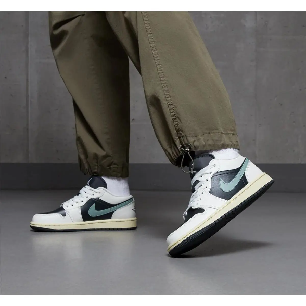 Nike shoes - Air Jordan 1 - Air - DC0774-001 - Anthracite/Jade Smoke/Sail/Legend Sand 8