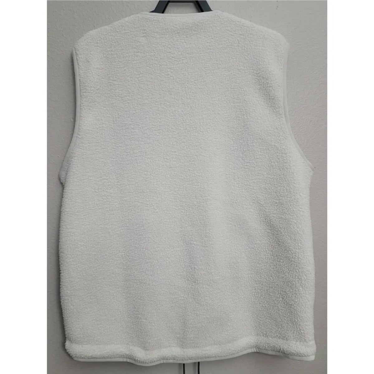 Nike clothing - Sport Essentials High-Pile Fleece Vest - DD5025-072 - Light Bone (UPC: 195242978603) 2