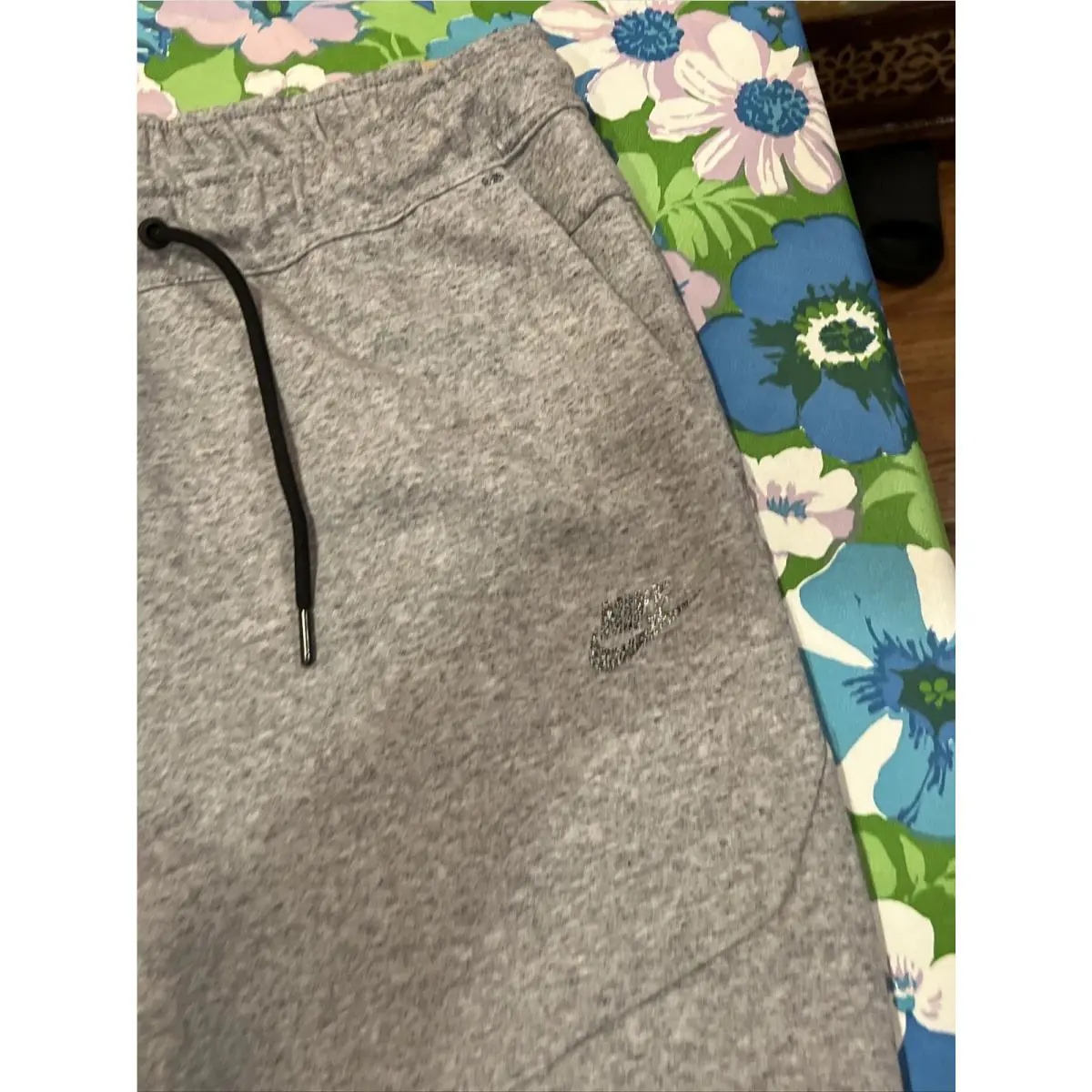 Nike clothing - DR9162-010 - DR9162-010 - Grey Black (UPC: 195238962869) 2