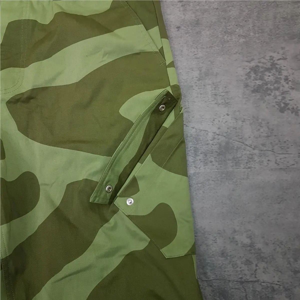 Nike clothing - Jordan Essentials - Essentials - FD7455-340 - Sky J Light Olive/Black 4