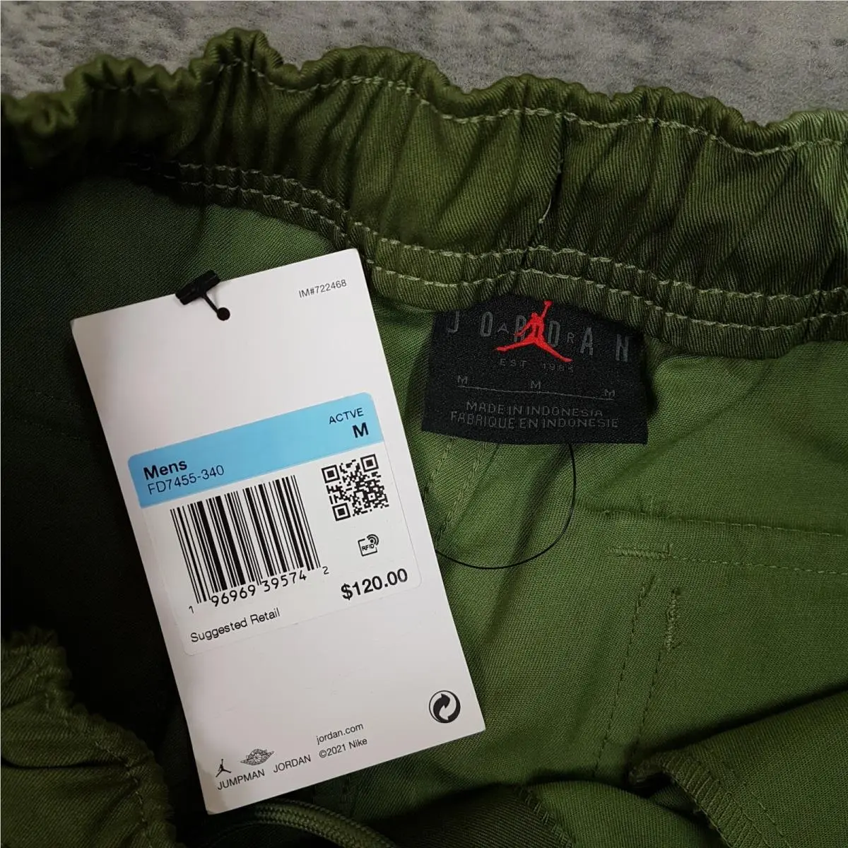 Nike clothing - Jordan Essentials - Essentials - FD7455-340 - Sky J Light Olive/Black 5
