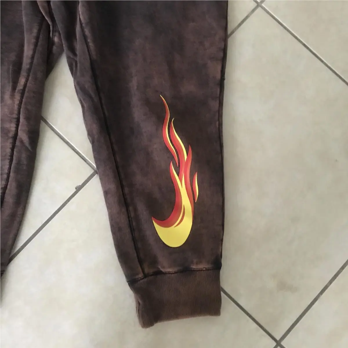 Nike clothing - Nike - DZ3054-010 - Rust-Black (UPC: 0196153030787) 2