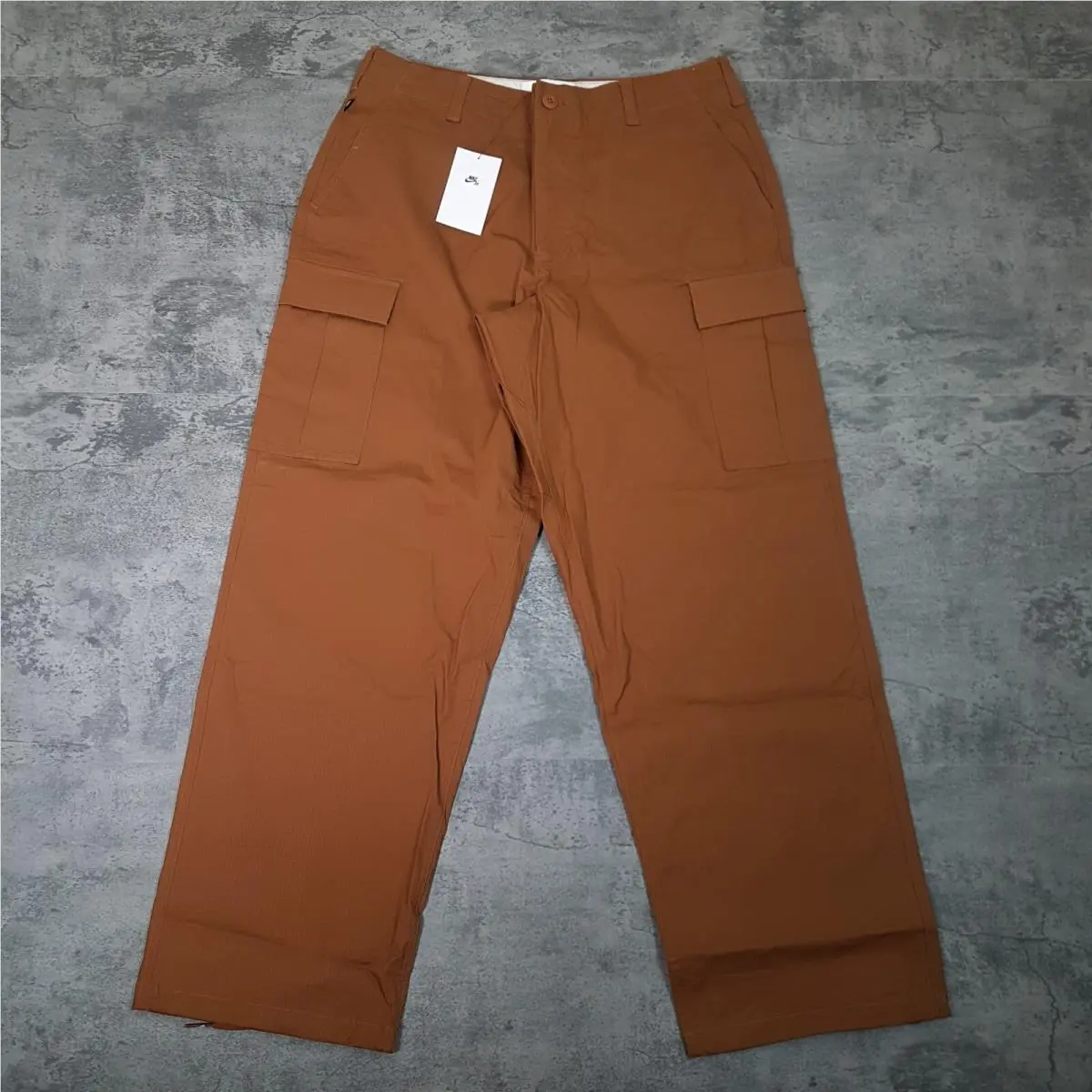 Nike SB Kearny Cargo Skateboarding Pants Mens Size 36x32 Tan Khaki Brown