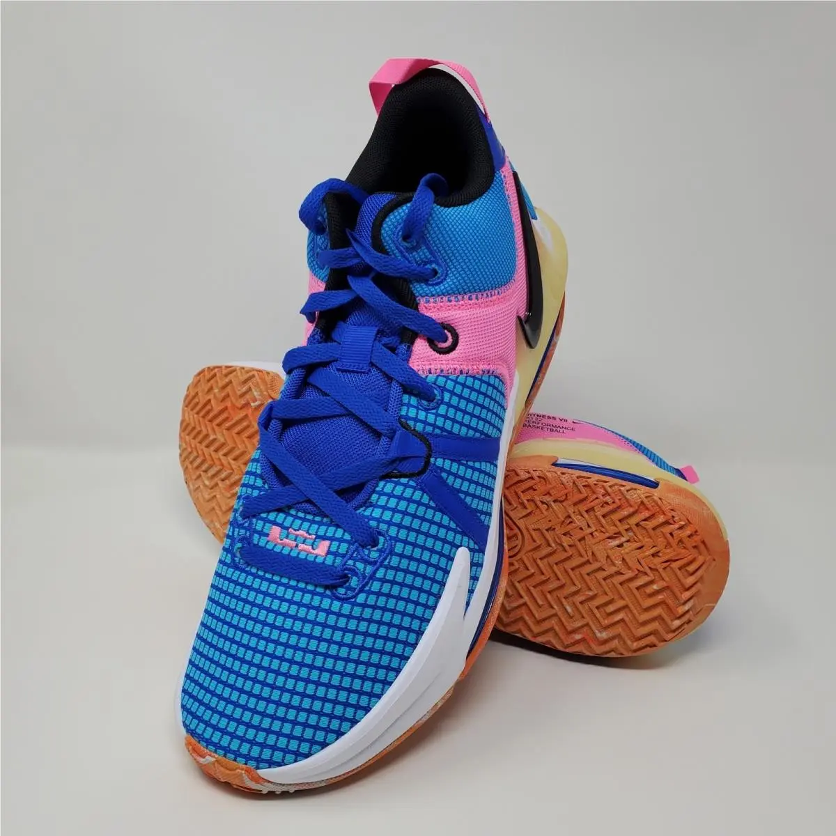 Nike Lebron Witness 7 DM1123-400 Men`s Hyper Royal Pink Men`s Size 11.5