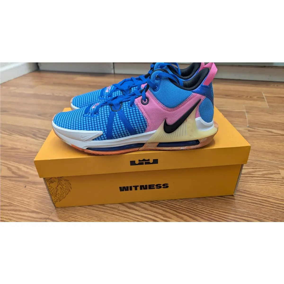 Nike Lebron Witness 7 DM1123-400 Men`s Hyper Royal Pink Men`s Size 13
