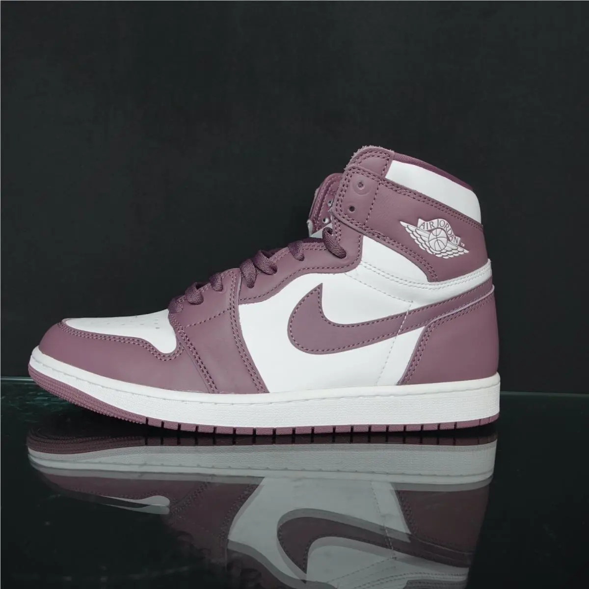 Nike shoes - Nike Air Jordan 1 - Air - Nike Mens Sneakers - White 4