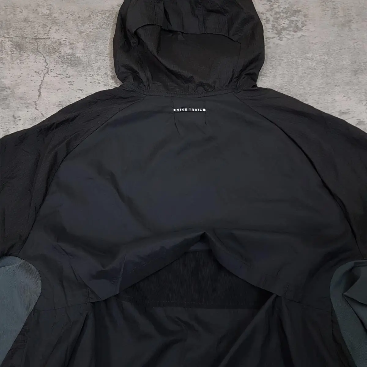 Nike clothing - NIKE TRAIL AIREEZ - TRAIL AIREEZ - FN4002010 - Black (UPC: 0197594155091) 2