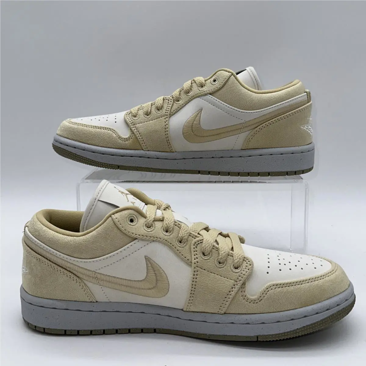 Nike shoes - Air Jordan 1 Low - Air Low - FN3722 701 - White 0