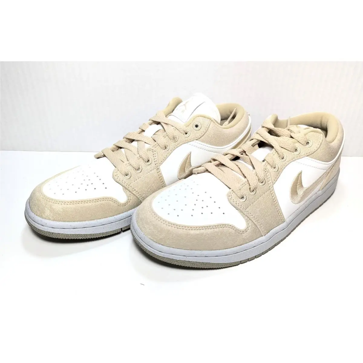 Nike shoes - Nike Air Jordan 1 - Air - FN3722 701 - White 0