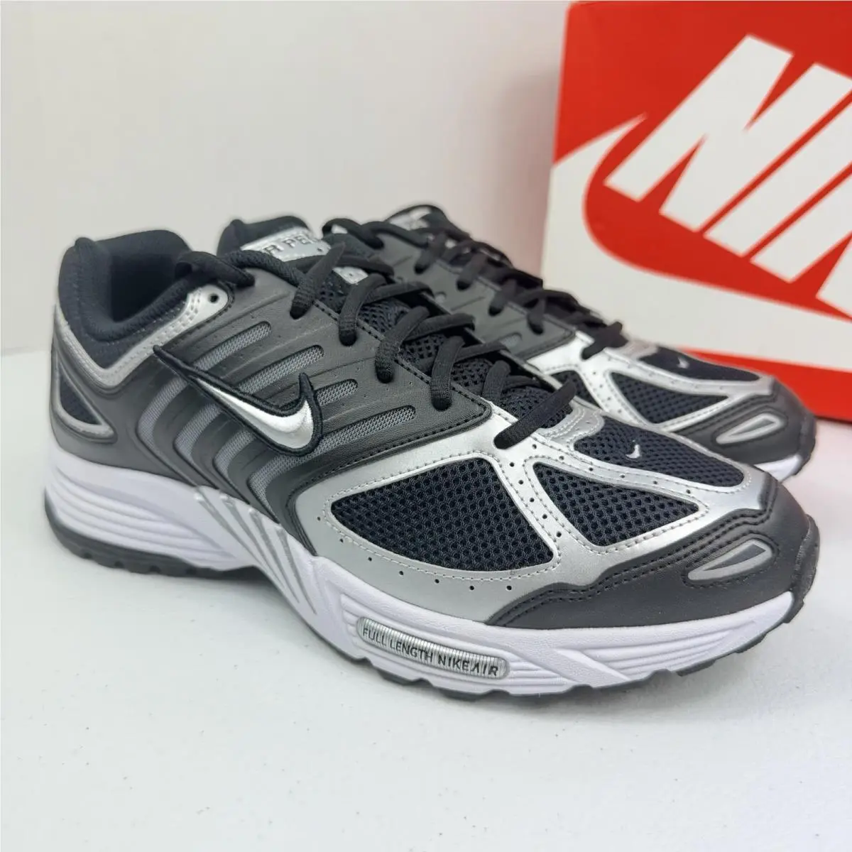 Nike Air Pegasus 2005 Men`s Size 9.5 HQ5403-001 Black Metallic Silver Platinum