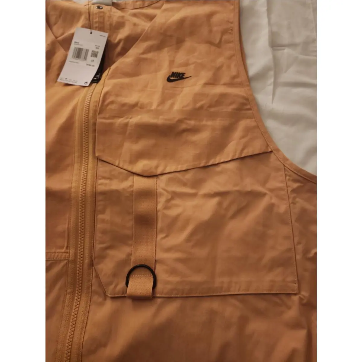 Nike clothing - DM5534-737 - DM5534-737 - Tan (UPC: 195868473391) 1