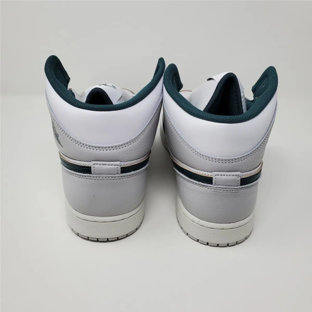 Nike shoes - Air Jordan 1 Mid SE - FQ7720-103 - Green 1