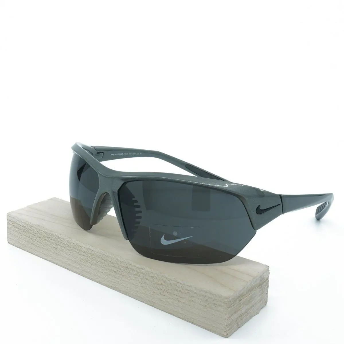 Nike Skylon Ace Black Sunglasses FQ4766 001-71-7-125 3 - -new