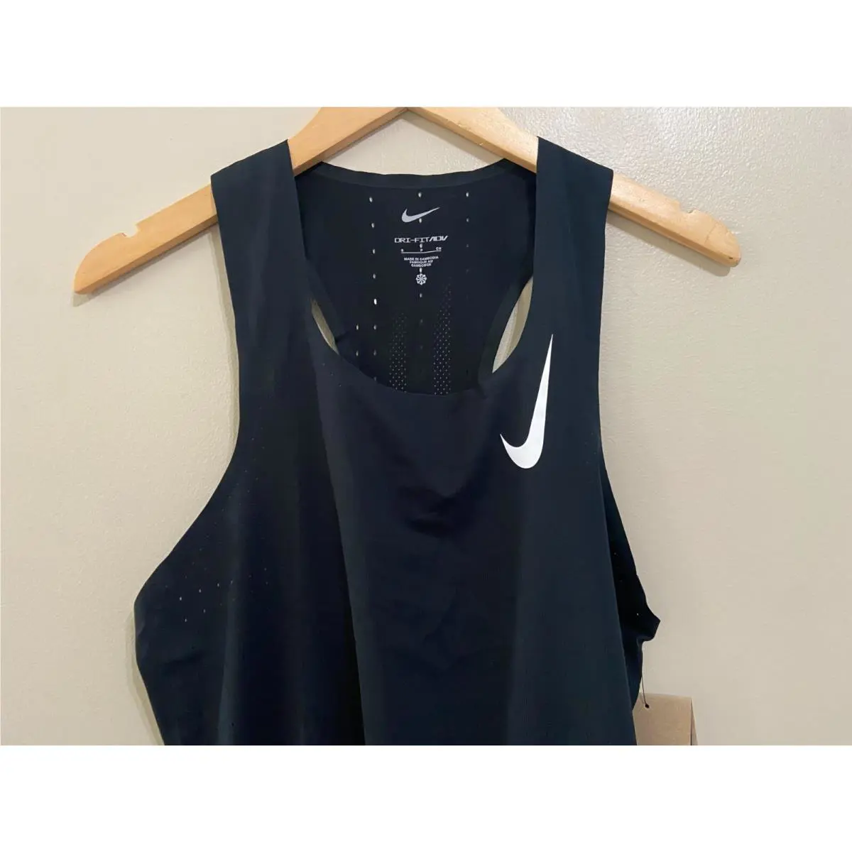 Nike clothing - AeroSwift - AeroSwift - CJ7835010 - Black (UPC: 0193658947565) 0