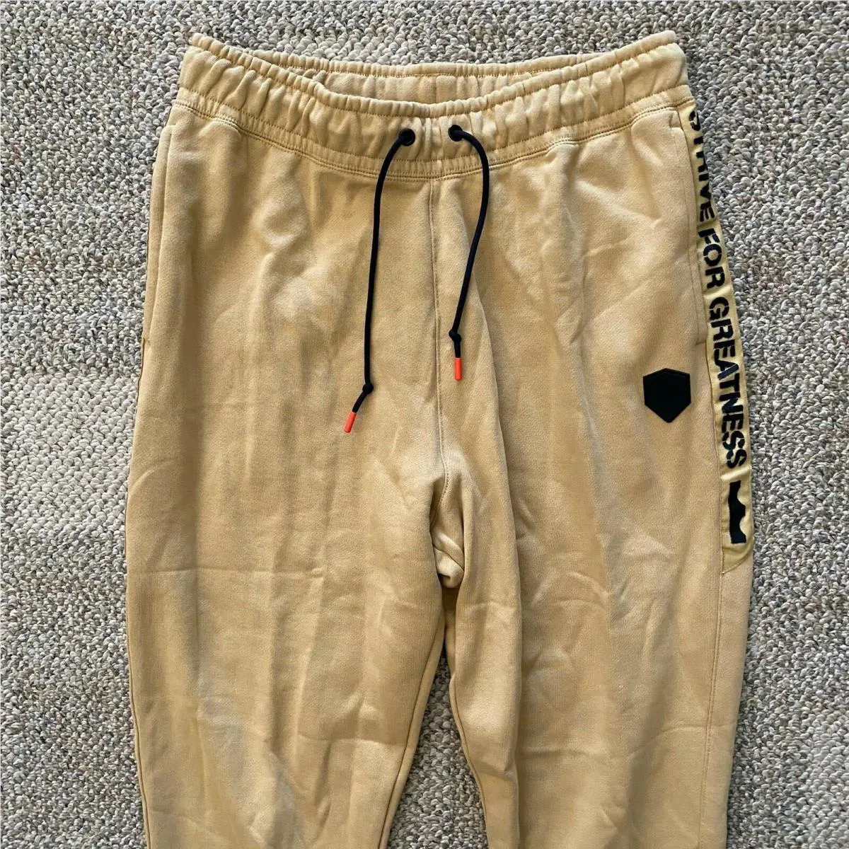 Nike clothing - AT3898-723 - AT3898-723 - Gold (UPC: 193151056993) 0