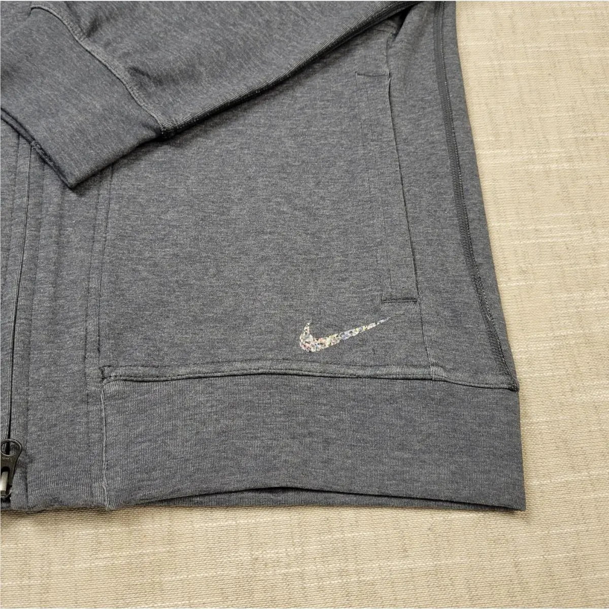 Nike clothing - DQ4876-011 - DQ4876-011 - Gray 2