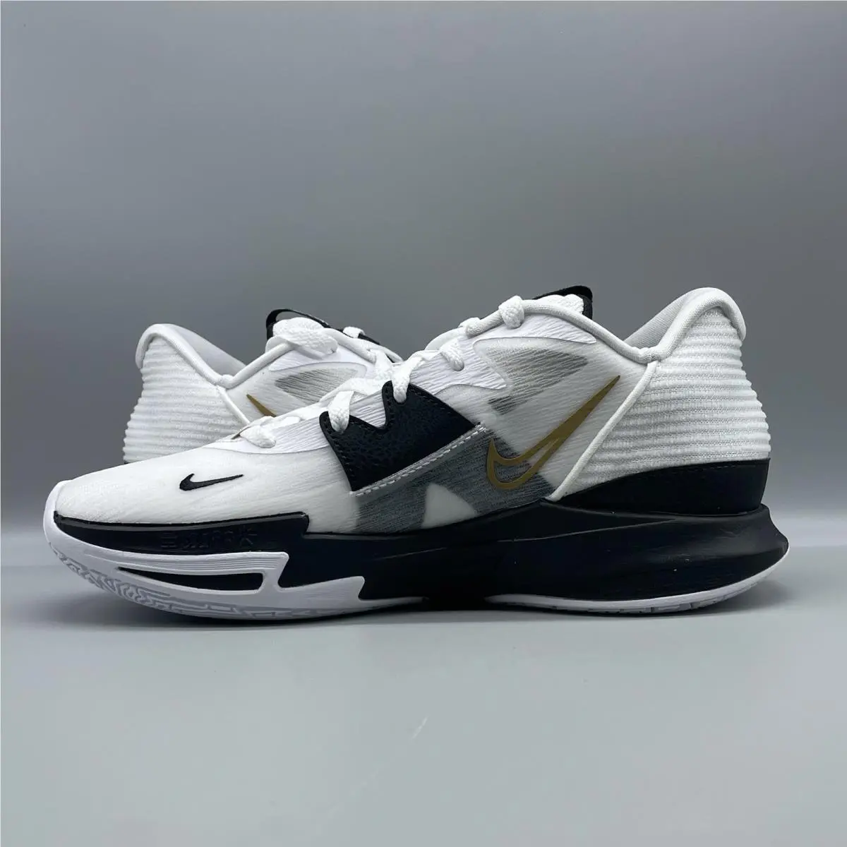 Nike shoes - nike kyrie low 5 - kyrie low - DJ3056-400 - White 4