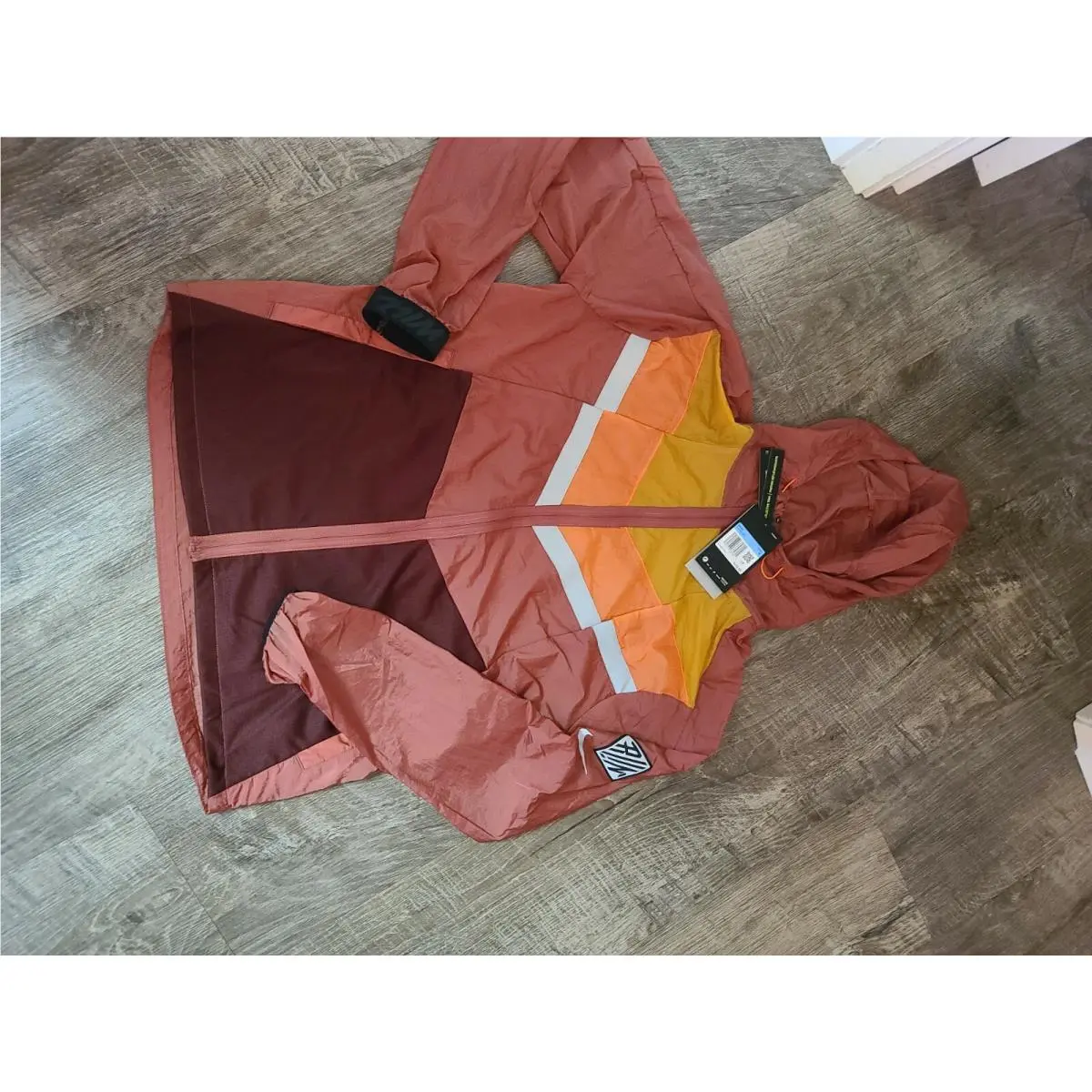 Nike clothing - Windrunner - Windrunner - CU5738-010 - Multicolor (UPC: 0194277664567) 3