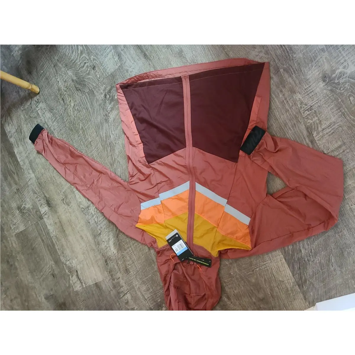 Nike clothing - Windrunner - Windrunner - CU5738-010 - Multicolor (UPC: 0194277664567) 0