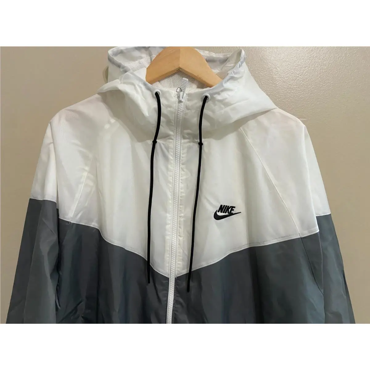 Nike clothing - DA0001-084 - DA0001084 - Gray (UPC: 0194953024326) 0