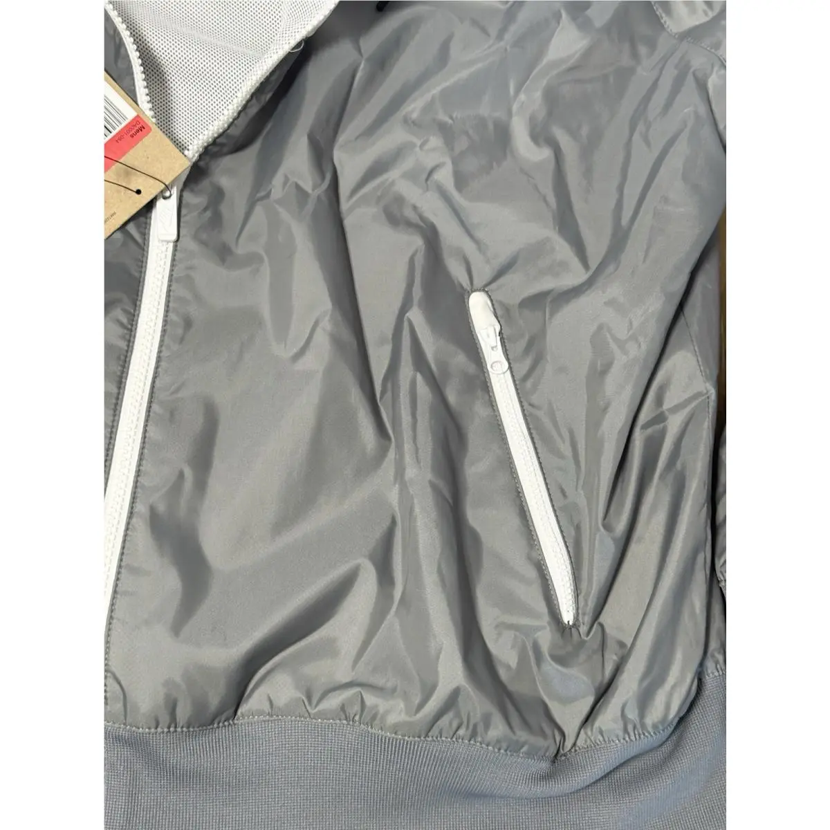 Nike clothing - DA0001-084 - DA0001084 - Gray (UPC: 0194953024326) 4