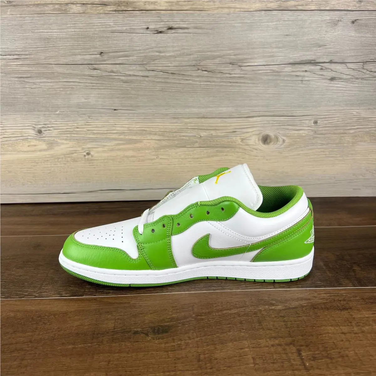 Nike shoes - Air Jordan 1 Low SE - HF4823-100 - Green 5