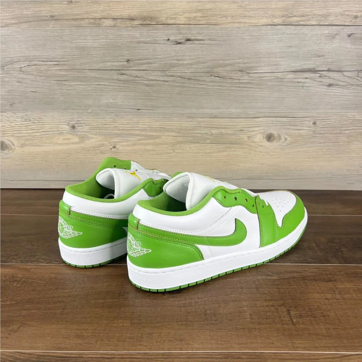 Nike shoes - Air Jordan 1 Low SE - HF4823-100 - Green 7