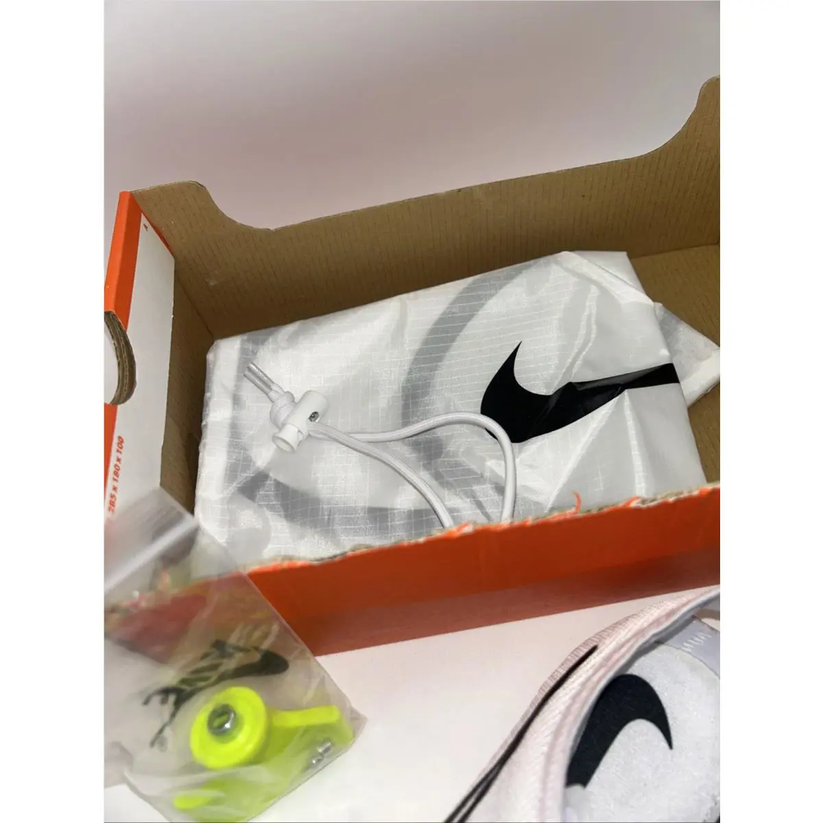 Nike shoes - Nike 6 - DR2733-100 - White 2
