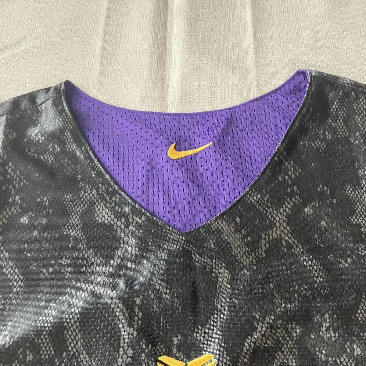 Nike clothing - Kobe Black Mamba Lakers Standard Issue Reversible Jersey - FZ0934 - Court Purple Gold Black Metallic Snake Silver 1