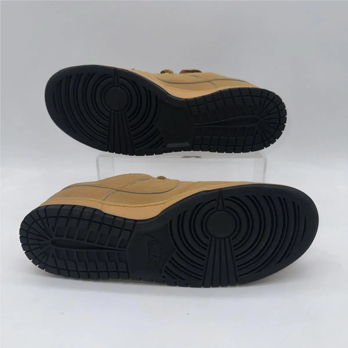 Nike shoes - Nike Dunk SE - Dunk - HQ1932-700 - Brown 1