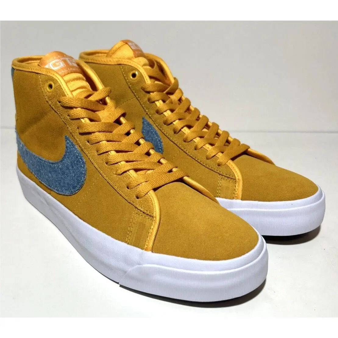 Nike shoes - Nike SB Zoom Blazer Mid - FD0269-700 - Gold 2