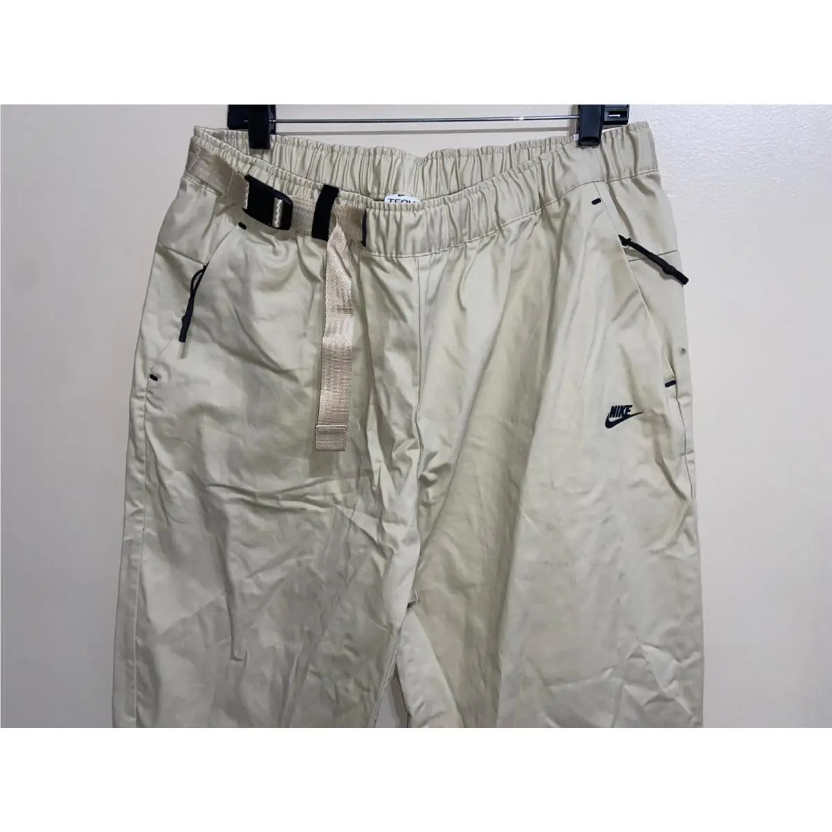Nike clothing - DM5547-206 - DM5547 206 - Tan (UPC: 195868474053) 0