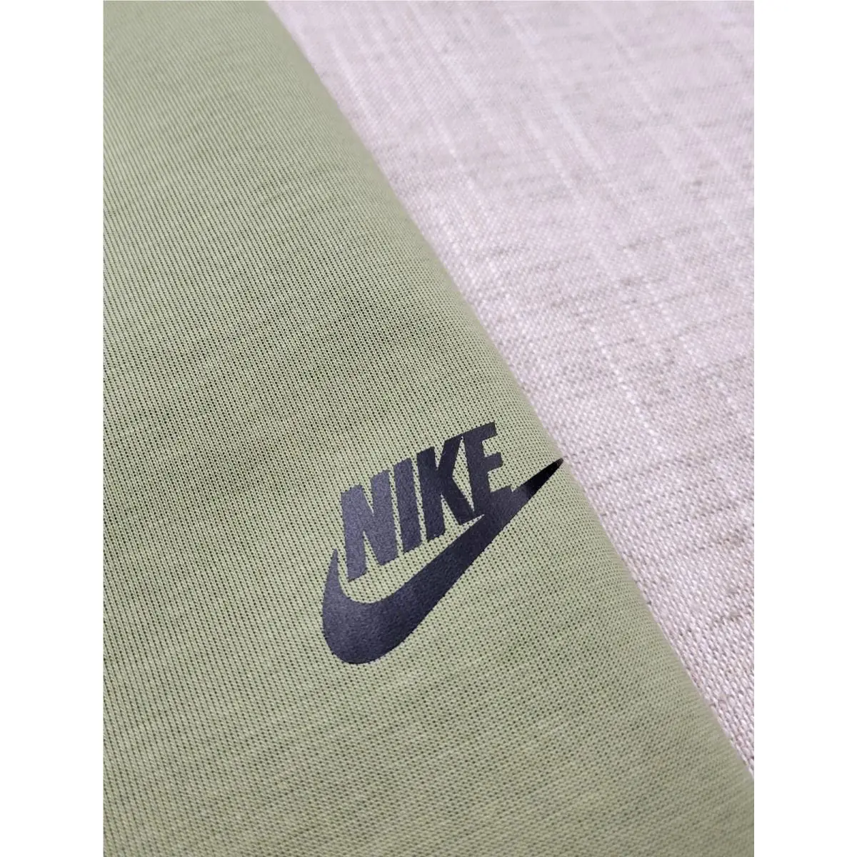 Nike clothing - Nike NSW Tech Fleece - NSW Tech Fleece - CU4495-222 - Olive Green Black 3