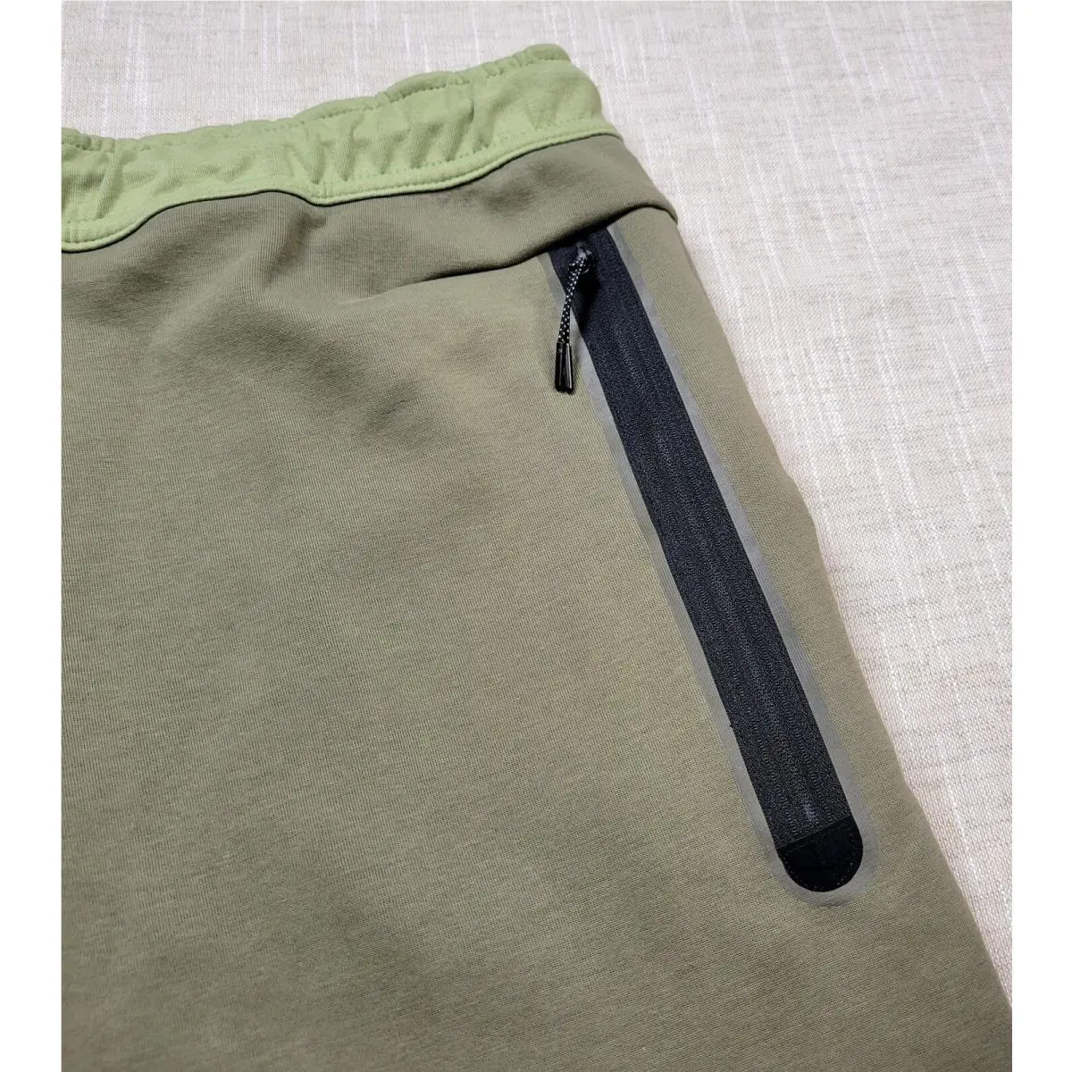 Nike clothing - Nike NSW Tech Fleece - NSW Tech Fleece - CU4495-222 - Olive Green Black 4
