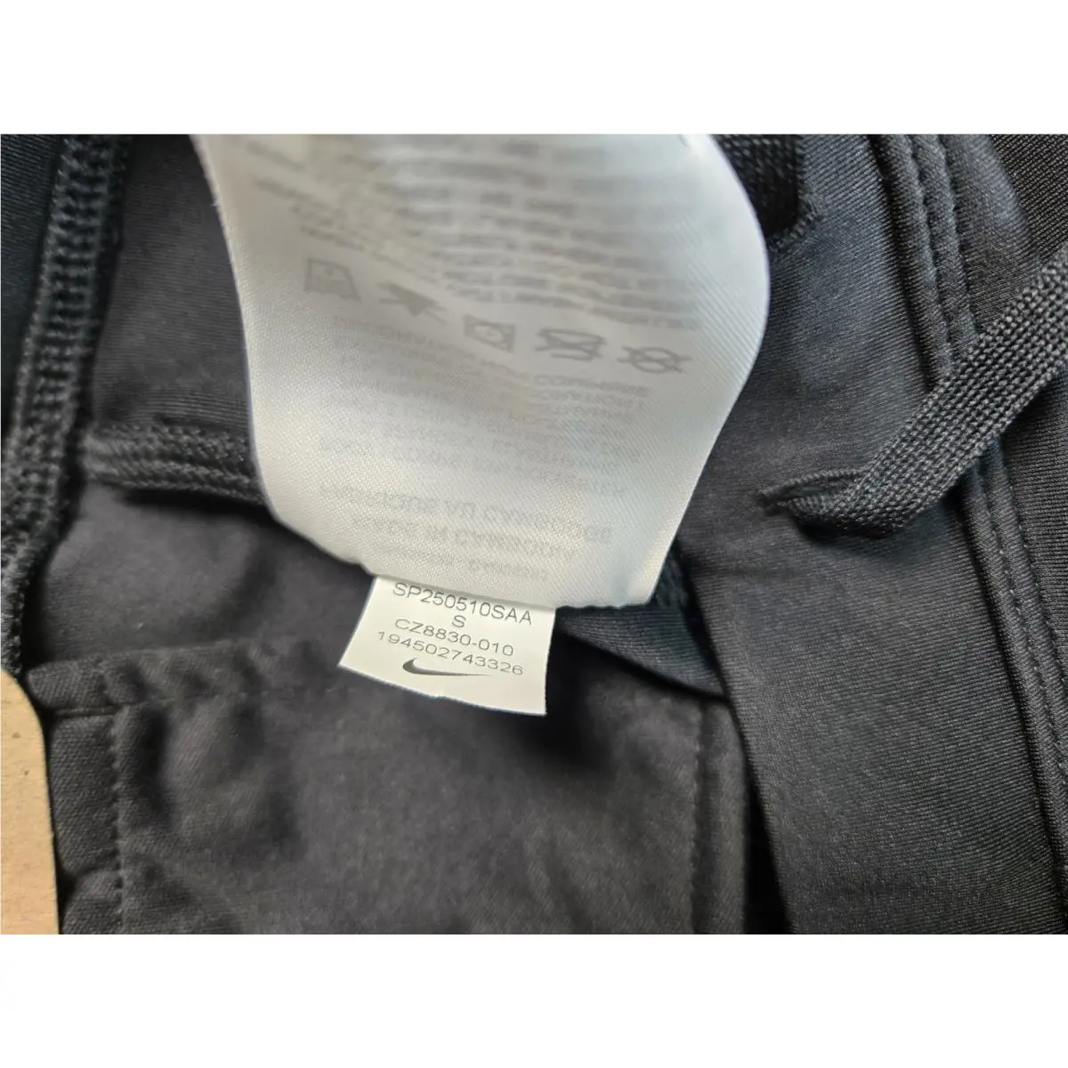 Nike clothing - Nike Dri-fit Challenger - Challenger - CZ8830-010 - Black (UPC: 194502743340) 7