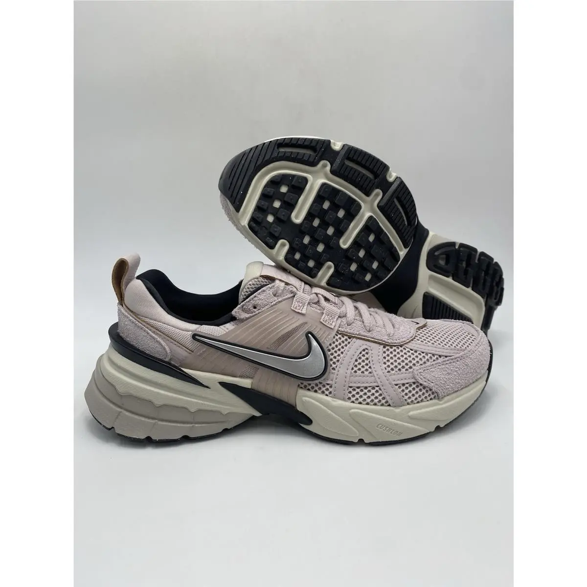Nike W V2K Run Platinum Violet Chrome FN6703 001 Women`s Size 11